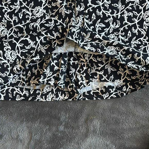 Karen Scott Blue and White Floral, Black And White Skort 2/$18 - Picture 8 of 8